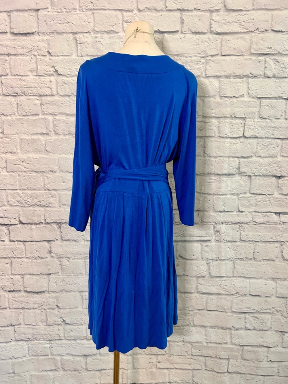 Nicole Miller Lapis Blue Rayon V-Neck Midi Dress Belt Knit Flowy Office Siren - Picture 10 of 12